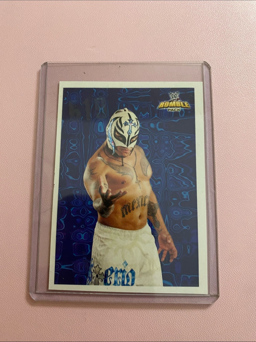 WWE Glow-In-The-Dark Rumble Pack Card – Green and Black